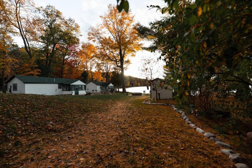 Big Blue Lake Cottages, Llc - Cottage #5 Holton Exterior photo